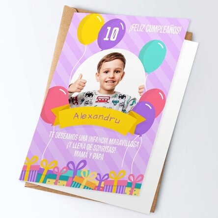 Tarjeta de felicitación personalizada con fotos y texto: «¡Feliz cumpleaños, niños!»