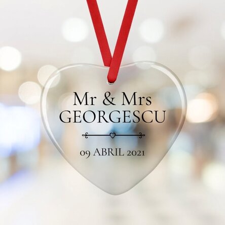 Adorno en forma de corazón personalizado con texto: «Mr & Mrs»
