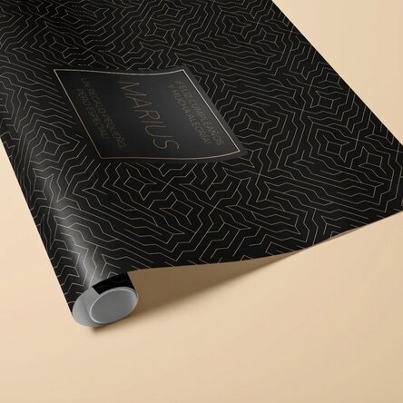 Papel de regalo personalizado con texto - Negro y dorado