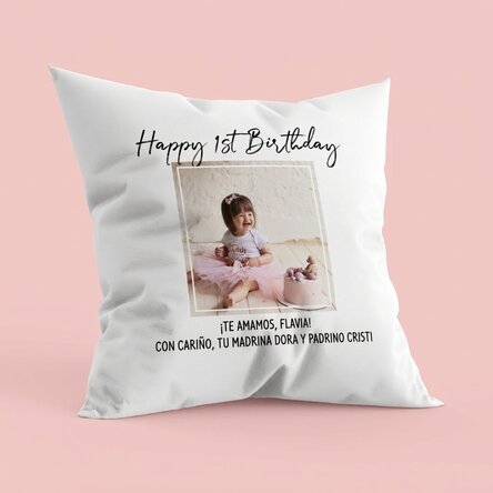 Cojín personalizado con una foto y un texto: «Feliz cumpleaños»