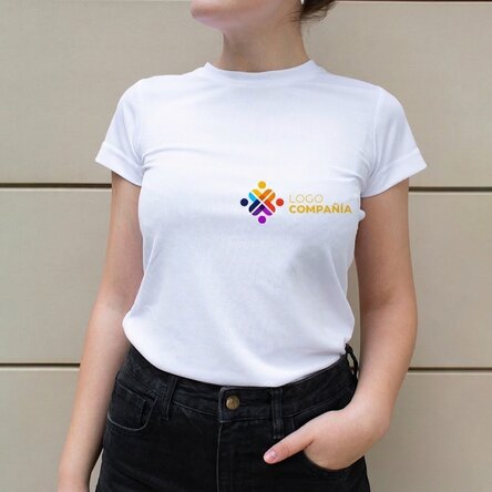 Camiseta deportiva personalizada con logotipo