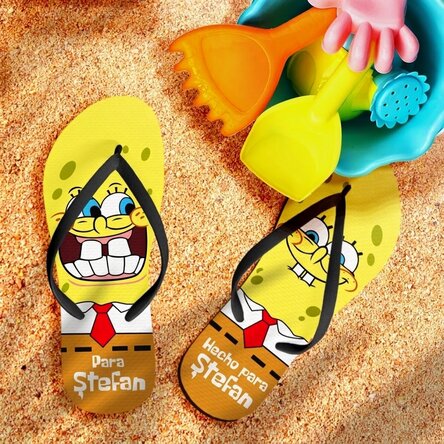 Chanclas personalizadas con nombre para niños - Esponja y pantalones a cuadros