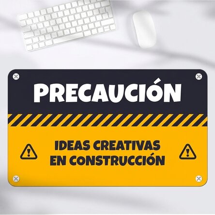 Alfombrilla de ratón XXL personalizada con texto: «CAUTION»