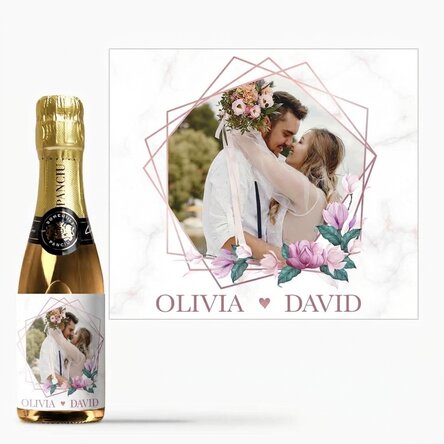 Mini botella de vino espumoso personalizada con una foto y un texto: «Momentos en pareja»