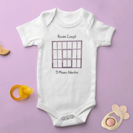 Body para niños personalizado con texto - 9 meses