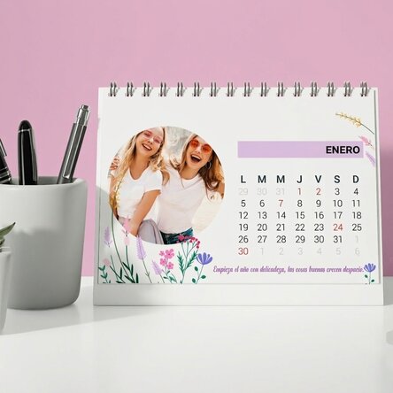 Calendario de mesa personalizado con fotos y texto - Floral