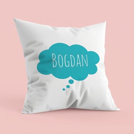 Cojín personalizado con nubecitas