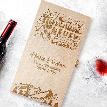 Caja de vino personalizada para dos botellas - La aventura nunca termina