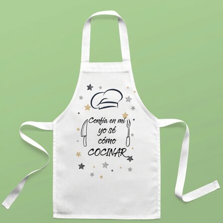 Polo personalizado para niños con el texto: «Trust me, I know how to cook»