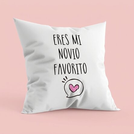 Cojín personalizado con texto: «Favourite boyfriend»