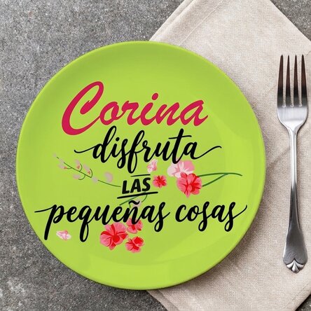 Plato personalizado con texto: «Enjoy the little things»