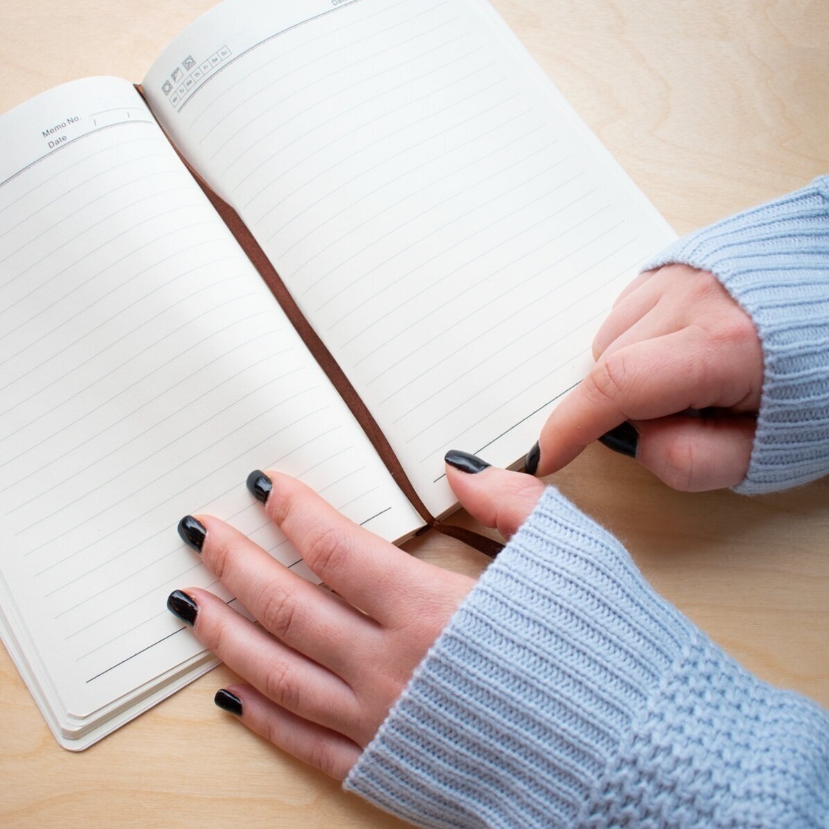 Agenda personalizada con texto: planes para el nuevo año