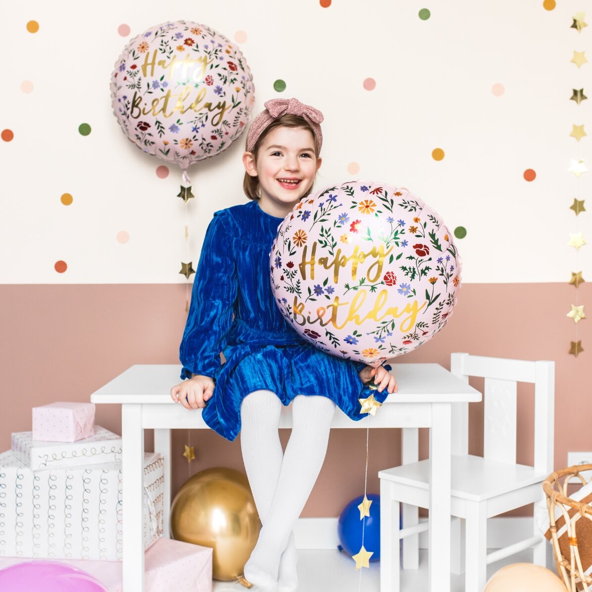 Globo - Flores de «Feliz cumpleaños»