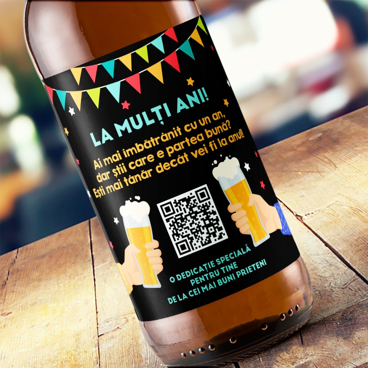 Cerveza personalizada con código QR y texto: «Feliz cumpleaños»
