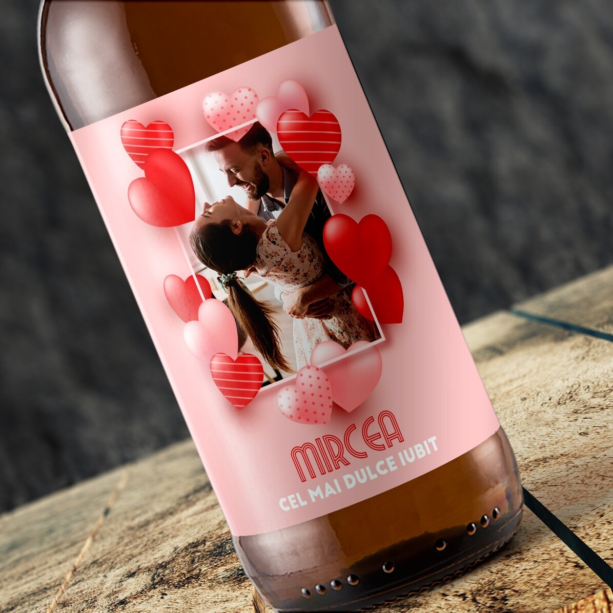 Cerveza personalizada con un texto y una foto: «El novio más dulce»