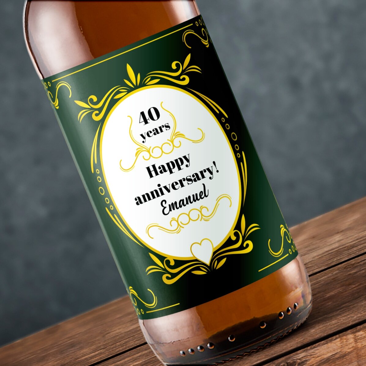 Cerveza personalizada con texto: «¡Feliz aniversario!»