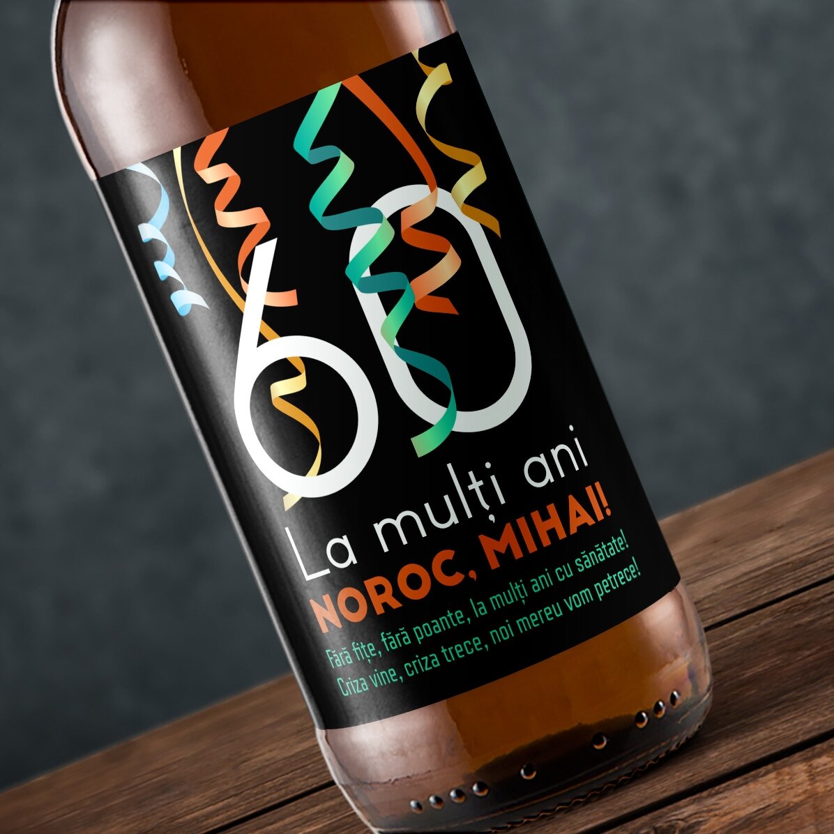 Cerveza personalizada con texto: «¡Salud!»