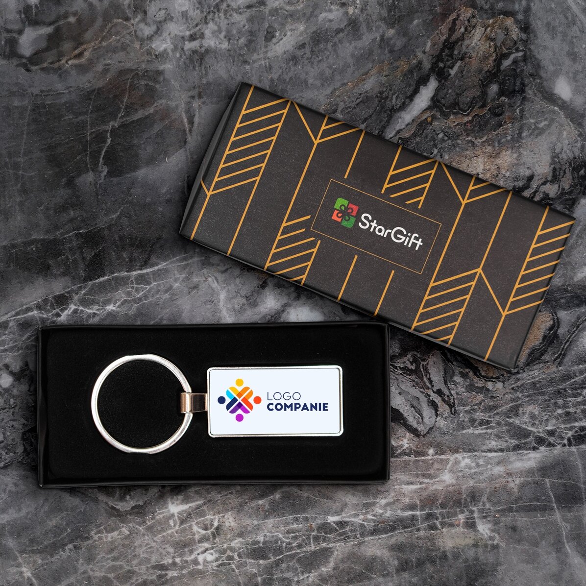 Llavero personalizado con logotipo y nombre