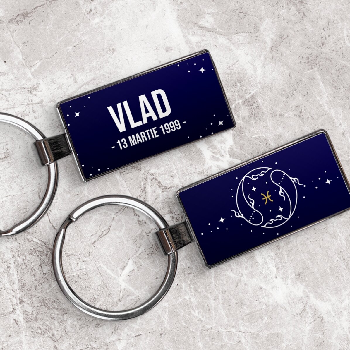 Llavero personalizado con texto y signo del zodiaco: Piscis