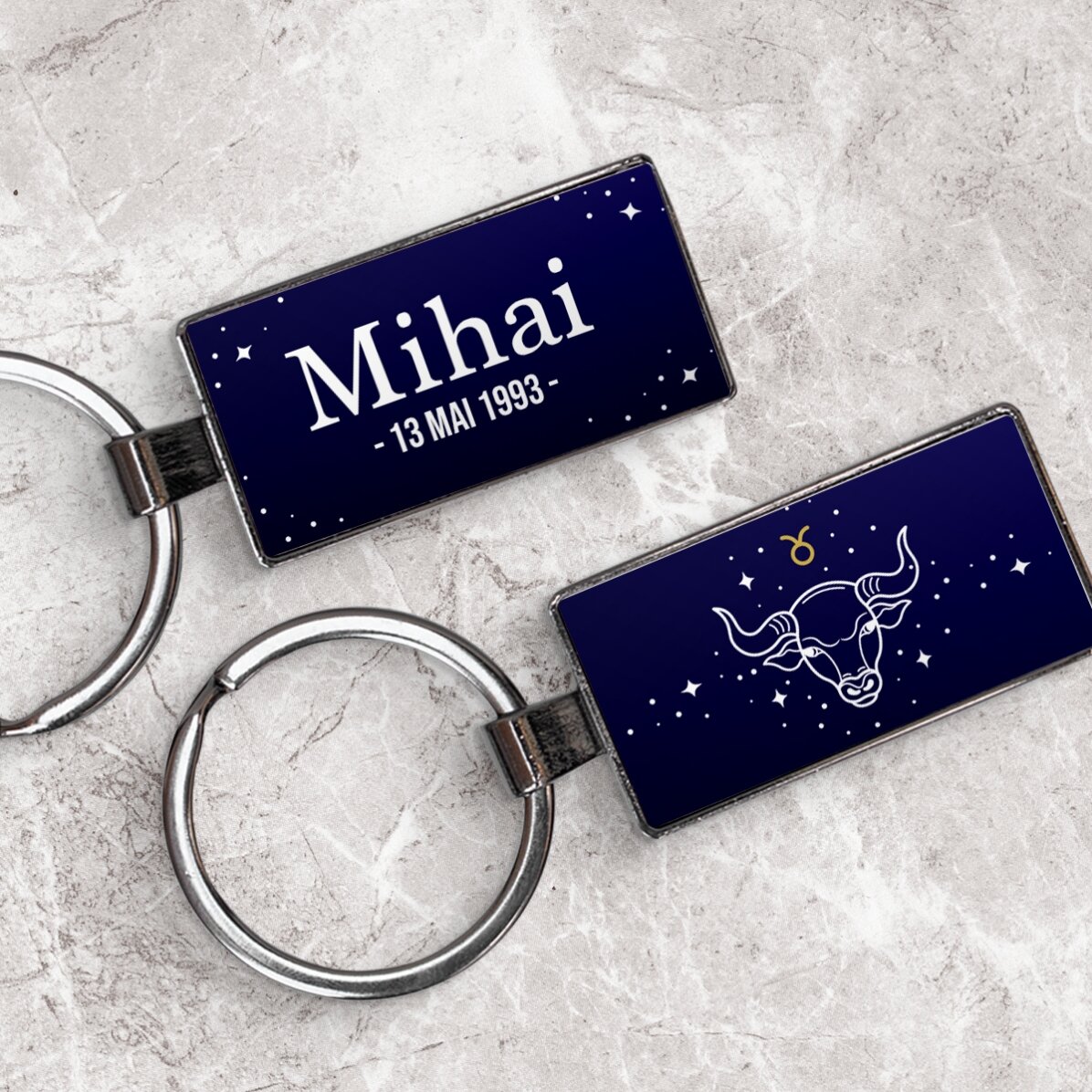 Llavero personalizado con texto y signo del zodiaco: Tauro