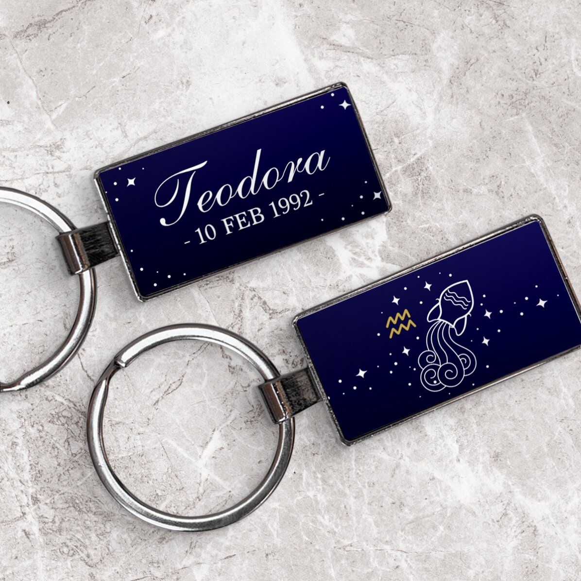 Llavero personalizado con texto y signo del zodiaco: Acuario