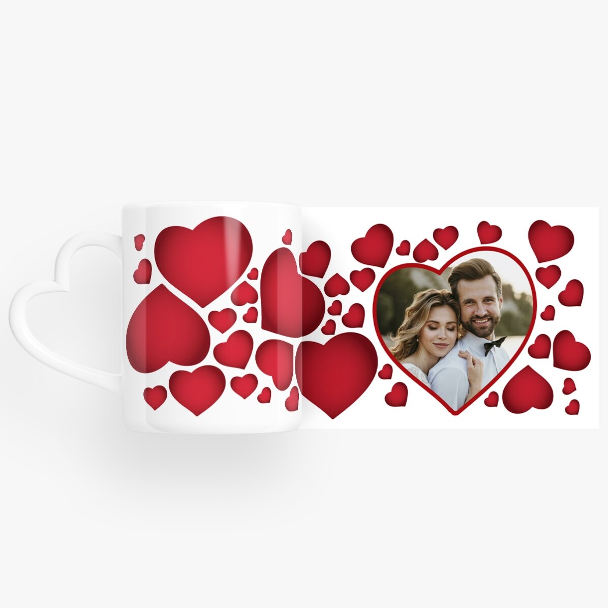 Taza personalizada con corazoncitos y una foto: modelo con asa en forma de corazón