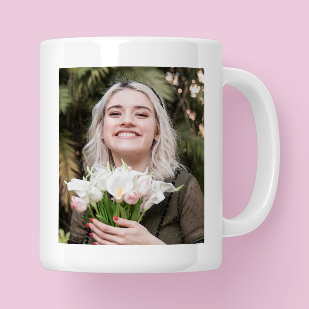 Taza personalizada con inicial, nombre y foto