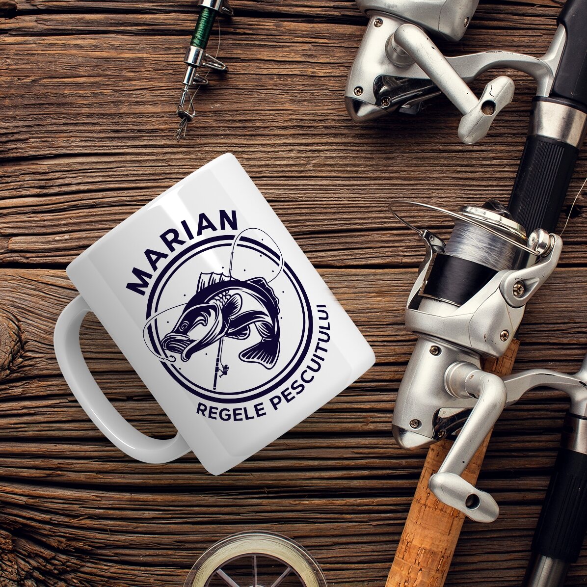 Taza personalizada con texto y nombre - El rey de la pesca