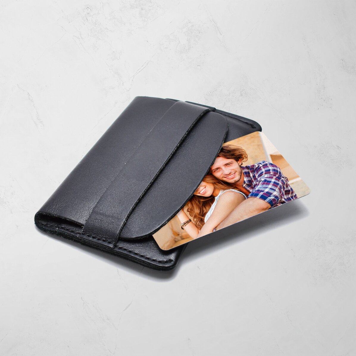 Tarjeta de aluminio personalizada por ambas caras con fotos en formato horizontal