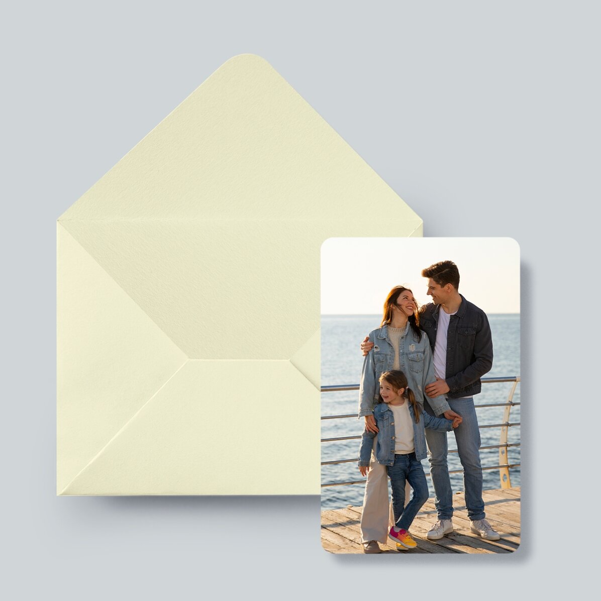 Tarjeta de aluminio personalizada por ambas caras con fotos en formato vertical