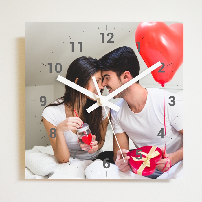 Reloj cuadrado personalizado con una foto y números