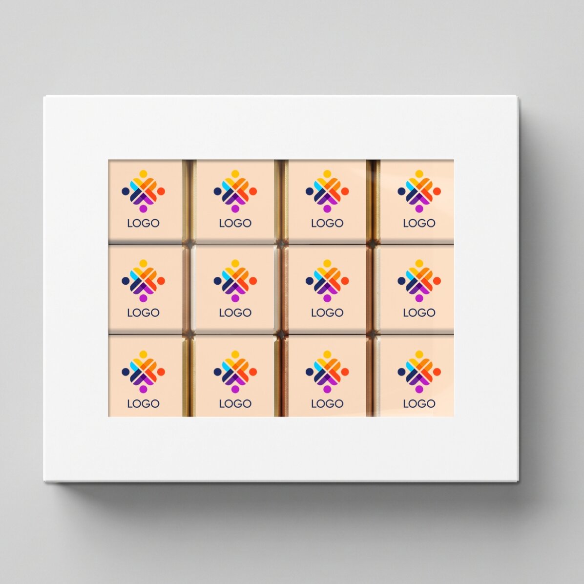 Caja de regalo con 12 minichocolates personalizados con el logotipo