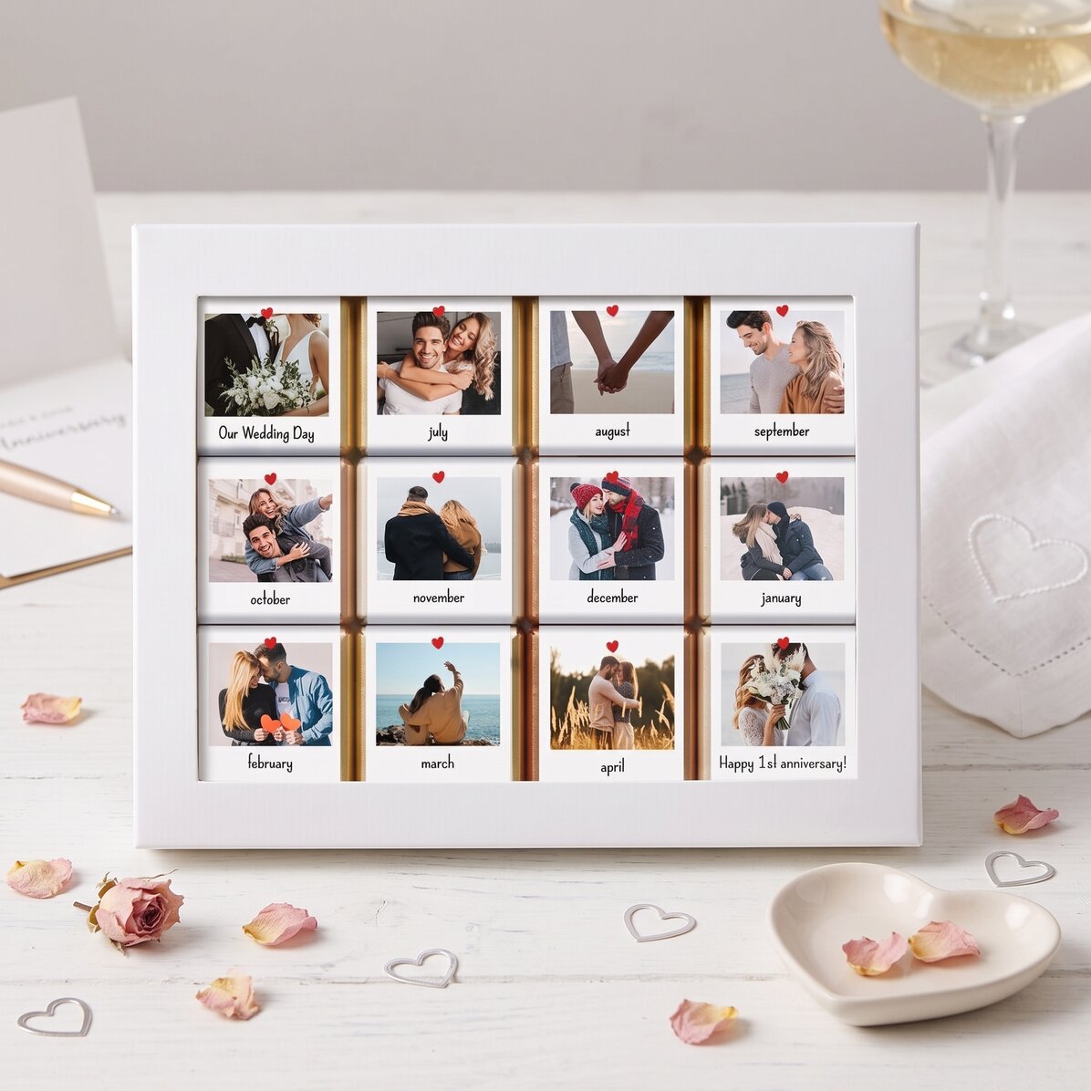 Caja de regalo con 12 minichocolates personalizados con fotos y mensajes - Our Story