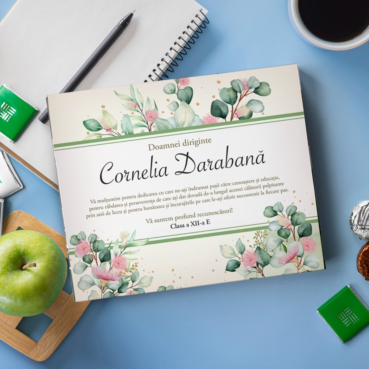 Caja de bombones personalizada con un mensaje de agradecimiento para la tutora