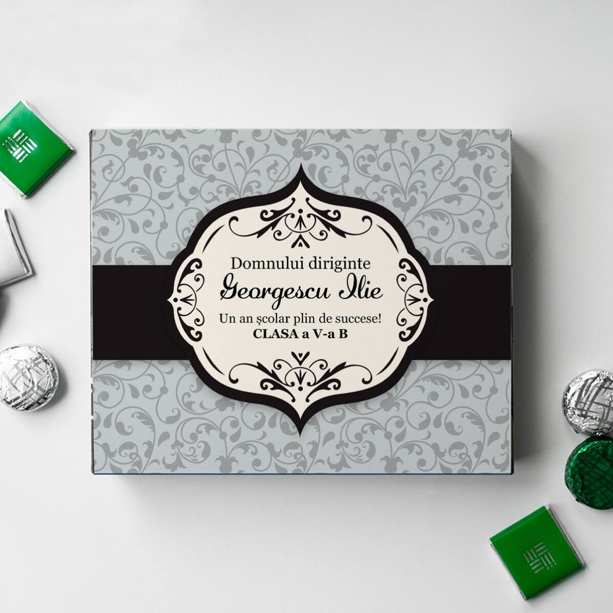 Caja de bombones personalizada con un mensaje para los profesores