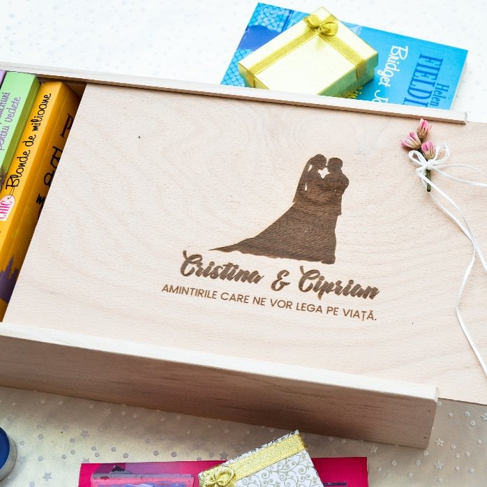 Caja de regalo personalizada de madera - Nuestros recuerdos
