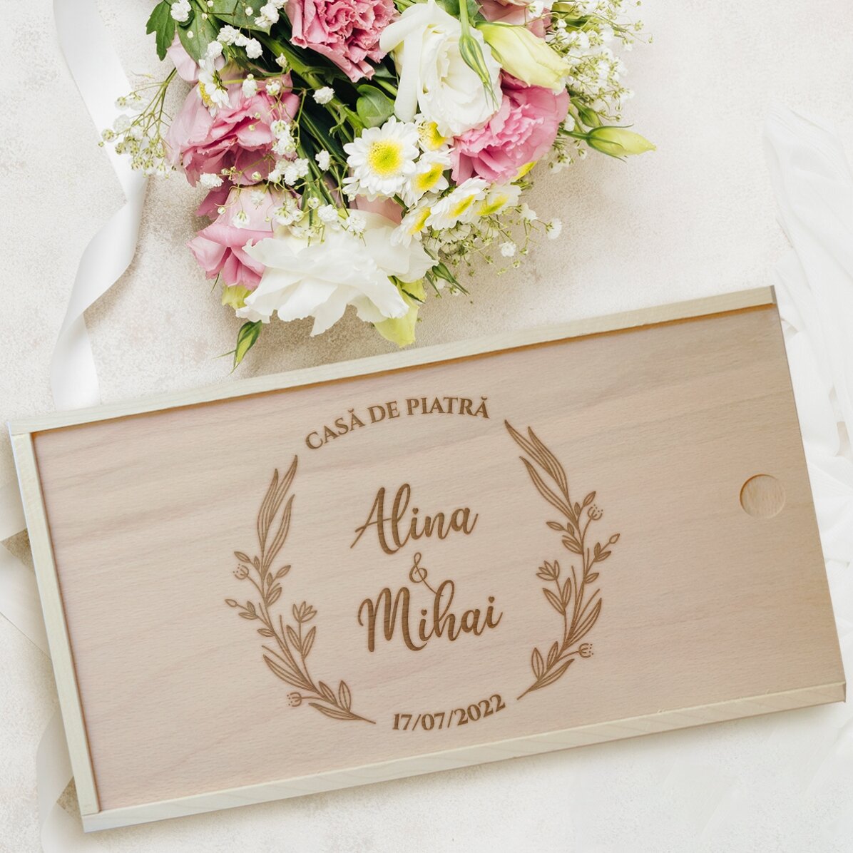 Caja de regalo personalizada de madera con inscripción: «Con cariño»