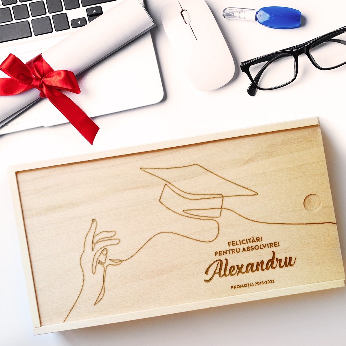Caja de regalo personalizada de madera - ¡Enhorabuena por tu graduación!