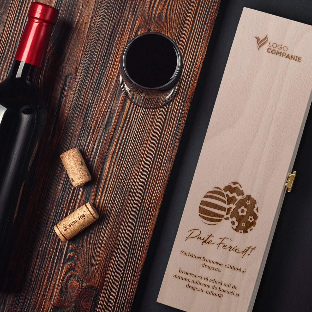 Caja de vino personalizada con logotipo y mensaje para Semana Santa