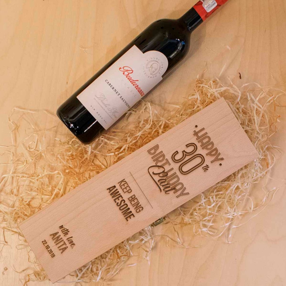Caja de vino personalizada - Mensaje de aniversario
