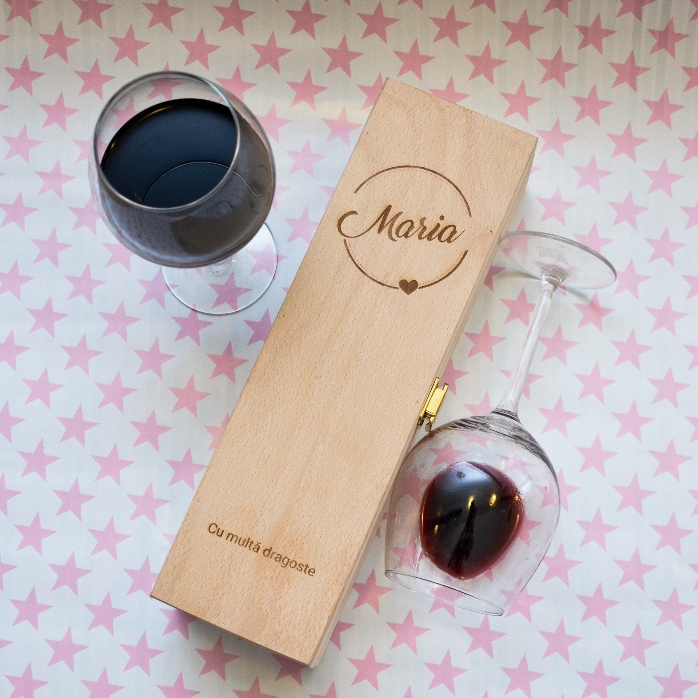 Caja de vino personalizada con nombre y texto
