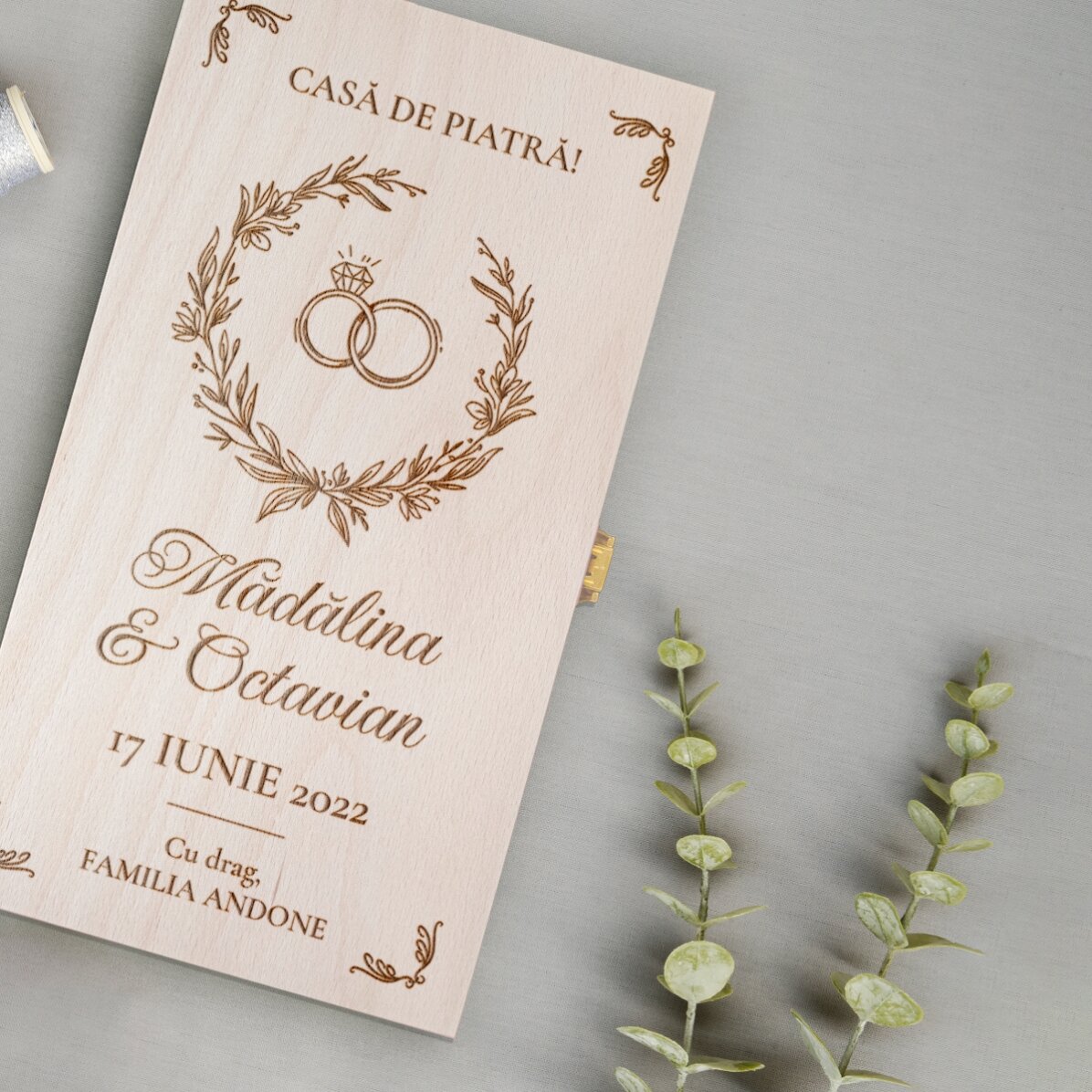 Caja de vino personalizada para dos botellas con texto - Casa de piatra