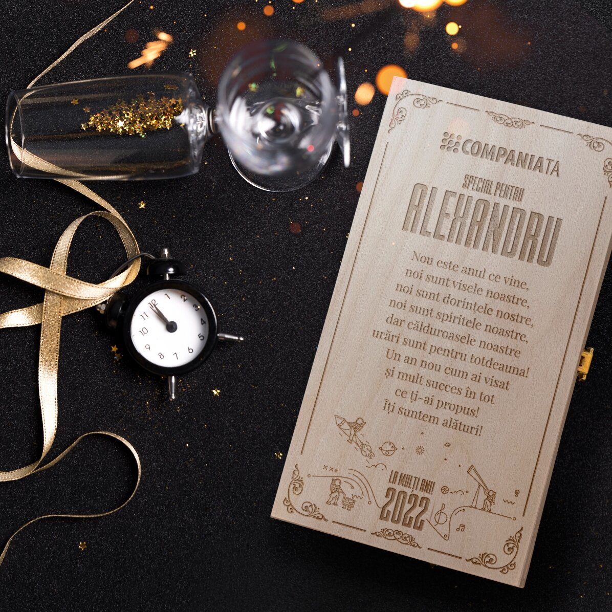 Caja de vino personalizada para dos botellas de vino con logotipo y mensaje: «¡Feliz cumpleaños!»