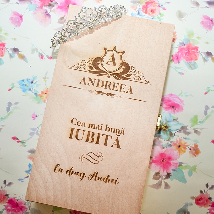Caja de vino personalizada para dos botellas - modelo «nombre vintage»