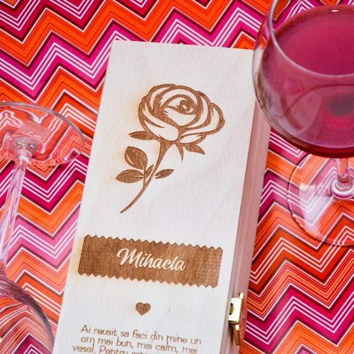 Caja de vino personalizada - La rosa del amor