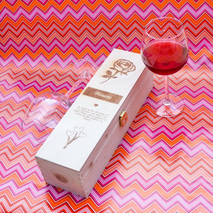 Caja de vino personalizada - La rosa del amor