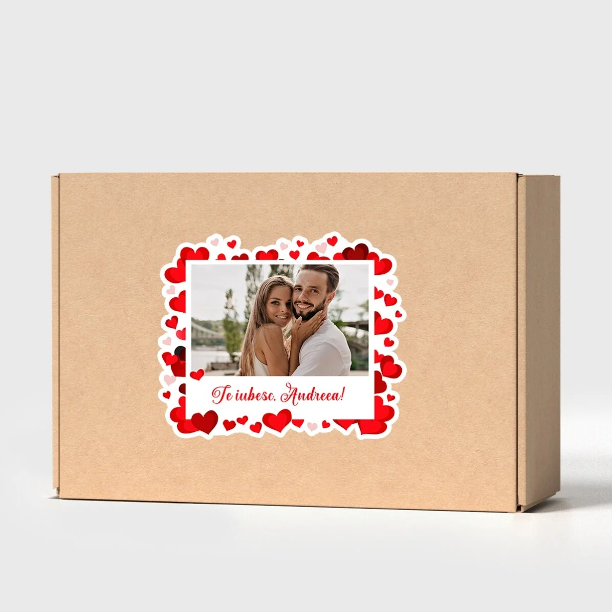 Cajas de cartón personalizadas con pegatina