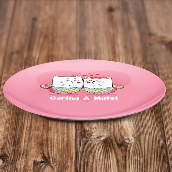 Plato personalizado con texto: «Love cats»
