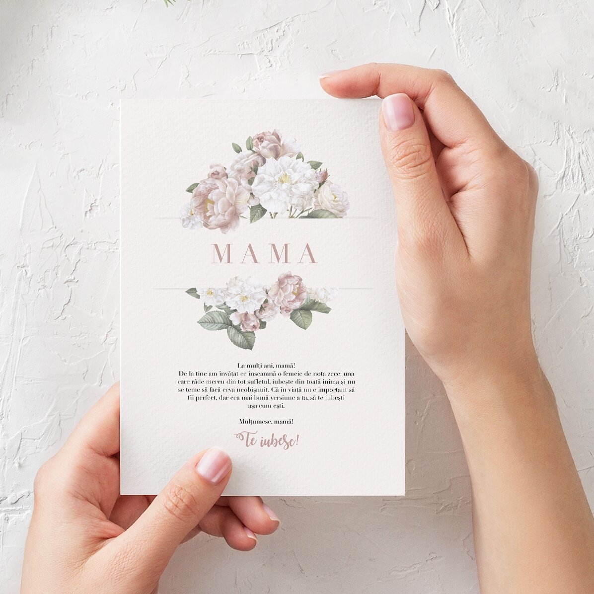 Tarjeta de felicitación personalizada con texto: «¡Gracias, mamá!»