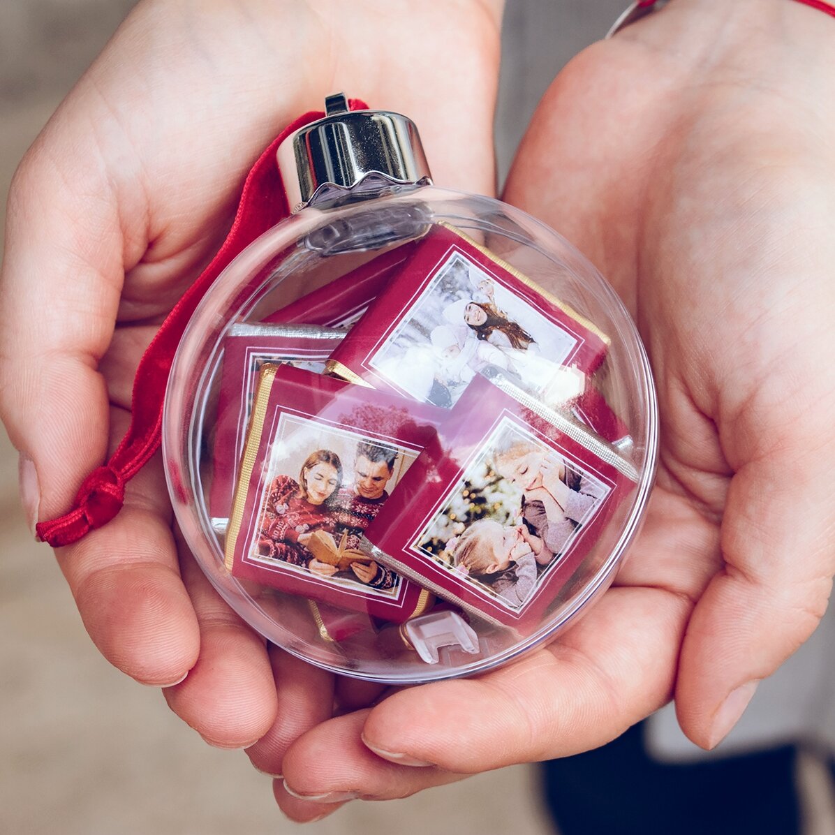 Esfera con 10 minichocolates personalizados con fotos